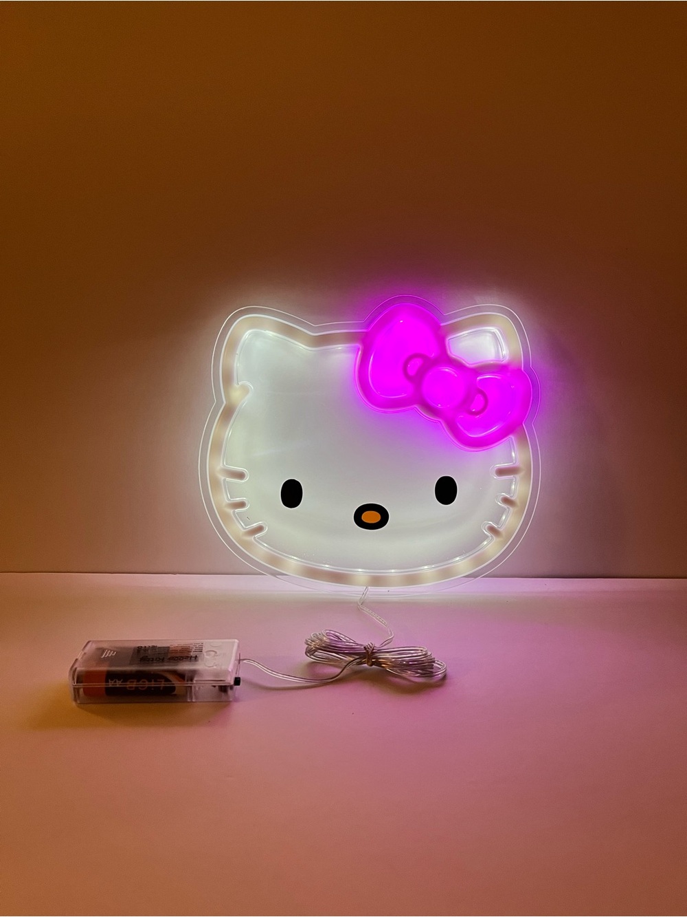 Hello Kitty LED “Neon” Light - Picture 10 of 10